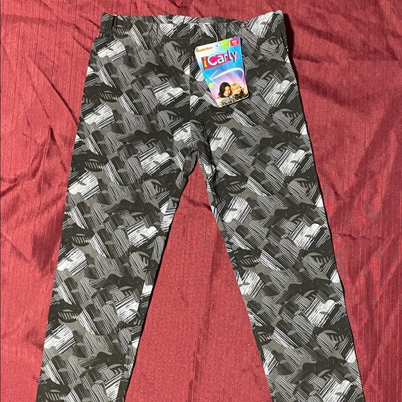 Nickelodeon Other - Nickelodeon Black and White Patterned Leggings ⭐️2 for 13⭐️